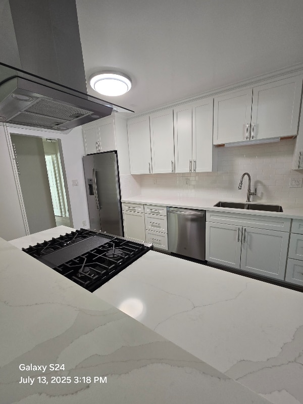 Building Photo - 9310 Manor Dr