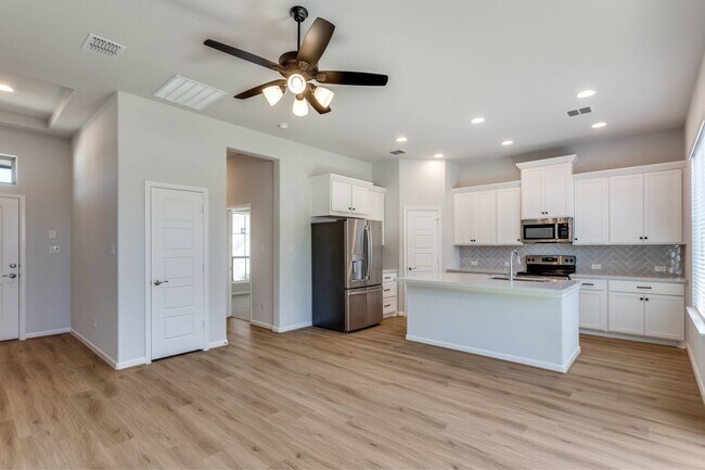 Foto del edificio - Canopy Homes at Woodcreek