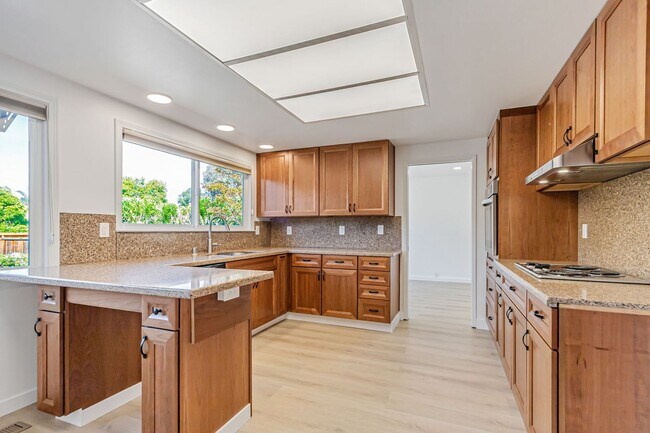Foto del edificio - Stunning Updated Home in Almaden Valley