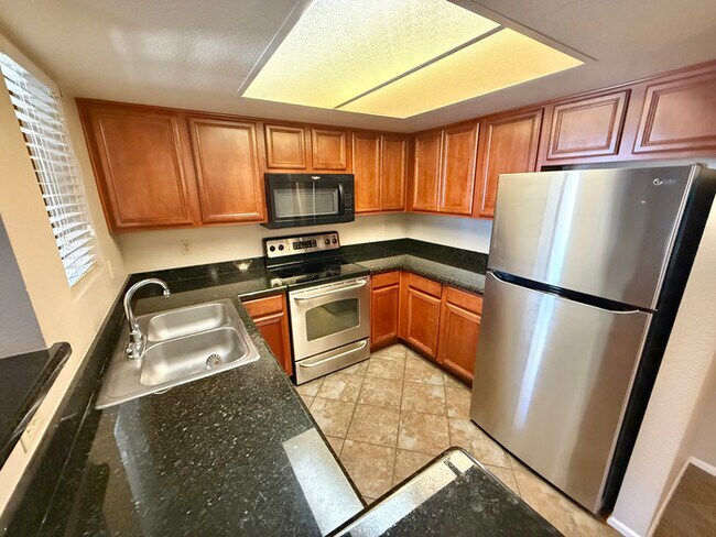 Foto del edificio - Fabulous 2-Bedroom, 1-Bathroom Condo For R...