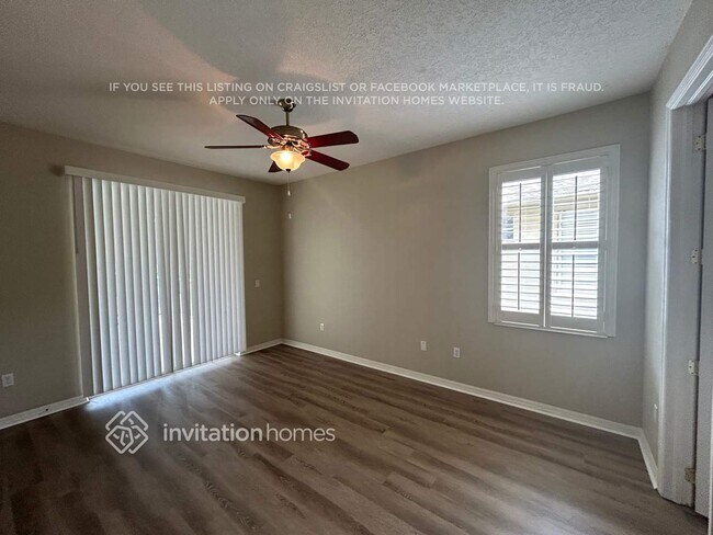 Foto del edificio - 3348 Stonebridge Trail