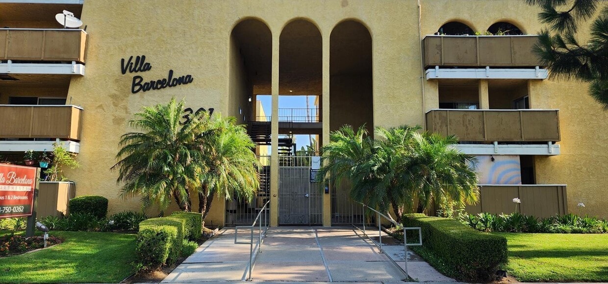 Primary Photo - Villa Barcelona