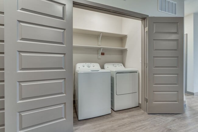 Interior Photo - Rise 120