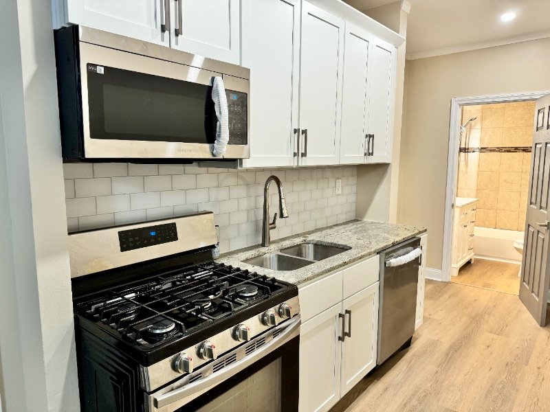 79 Warren St Unit Floor 1, Providence, RI 02907 Room for Rent in