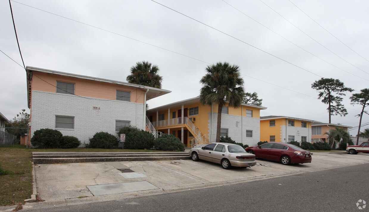 Caliente Apartments Jacksonville, FL