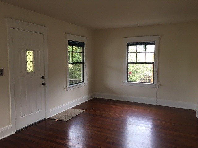 Foto del edificio - Charming home in great location with private studio unit