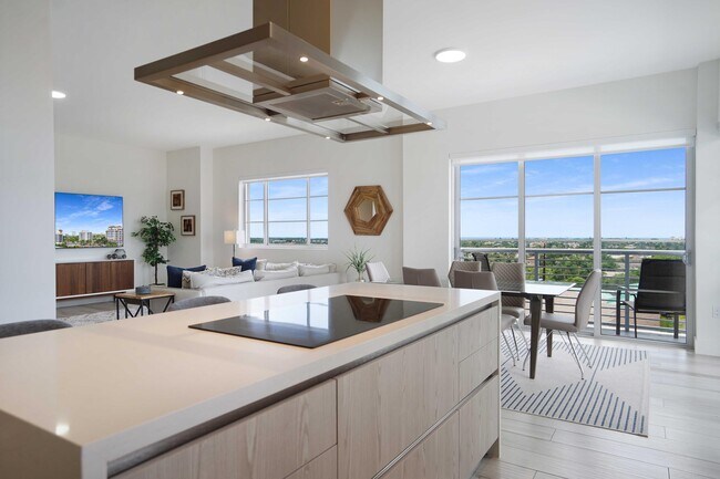 Building Photo - 155 E Boca Raton Rd