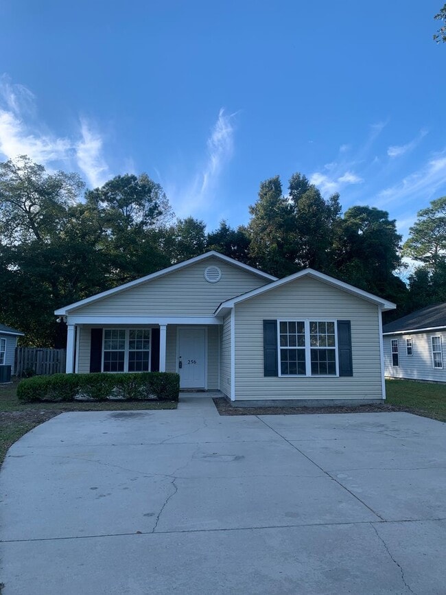 Photo - 3 Bedroom 2 Bath House on Victory Gardens Available Now