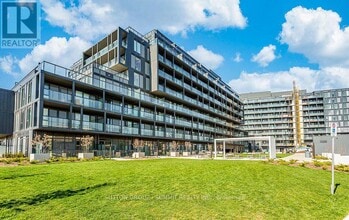 Building Photo - 3210 Dakota Cmn