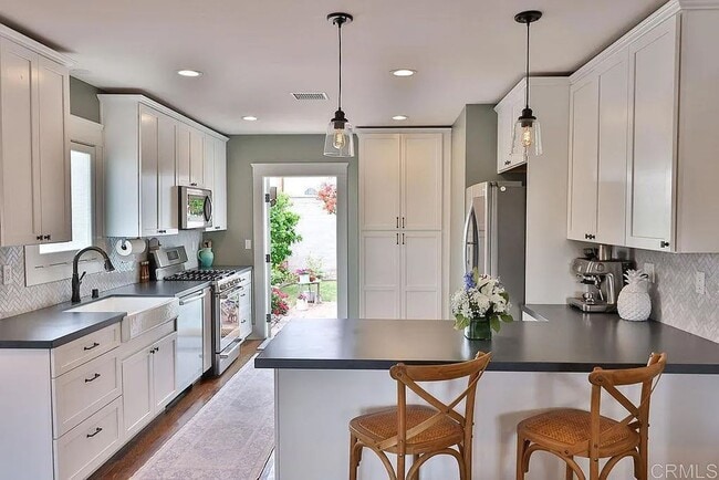 Building Photo - Charming 2 Bedroom, 2 Bath Craftsman Home
