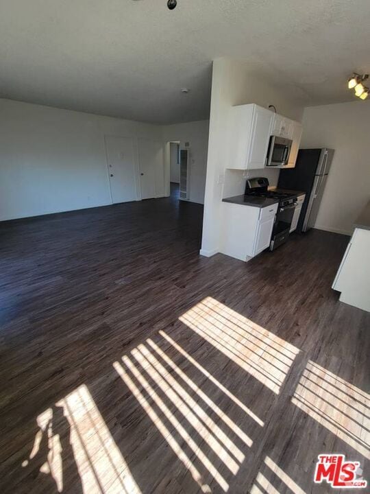Building Photo - 3438 Mentone Ave