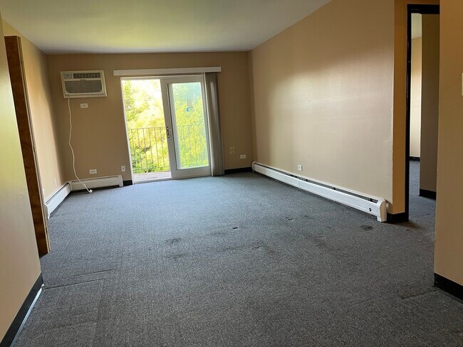 Building Photo - 701 Spruce Ct