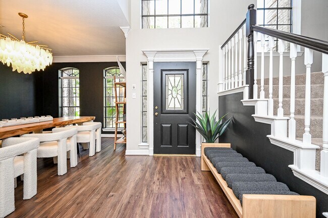 Foto del edificio - 13606 Champions Centre Dr