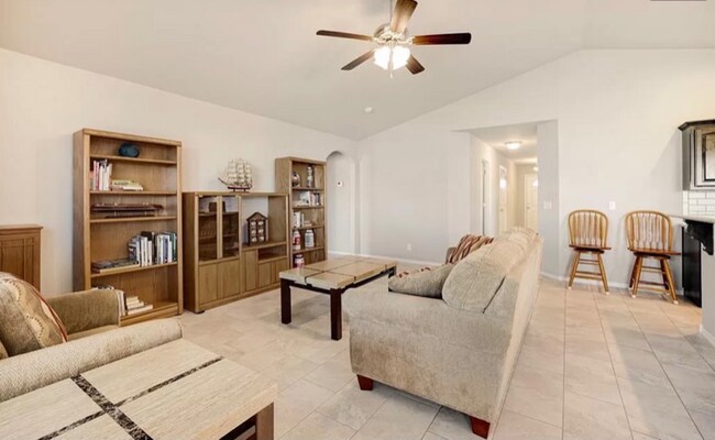 Foto del edificio - 11304 N 148th E Ave