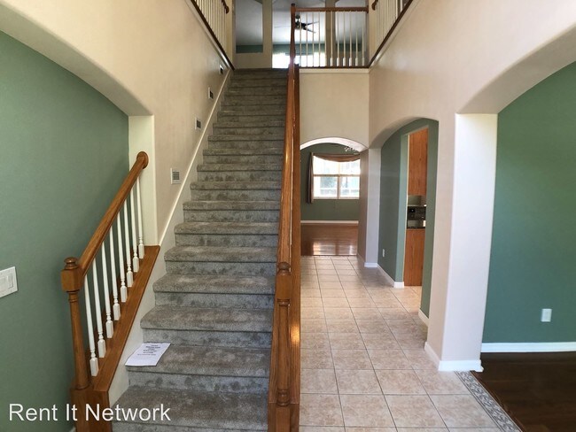 Building Photo - 5 br, 3 bath House - 78 Camelot Ridge Dr