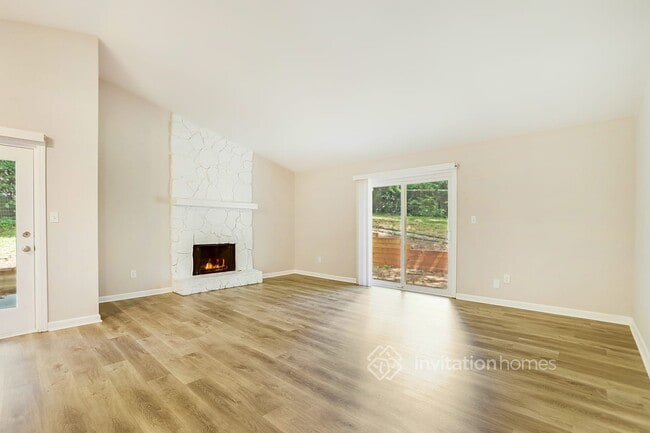 Building Photo - 2085 Tree Top Bend