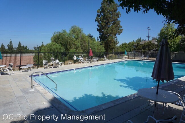 Building Photo - 4 br, 2.5 bath House - 6666 Palma Circle