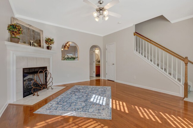 Arched Openings to Kitchen - 1101 Downs Blvd