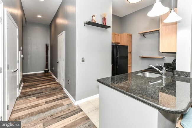 Building Photo - 355 I St SW