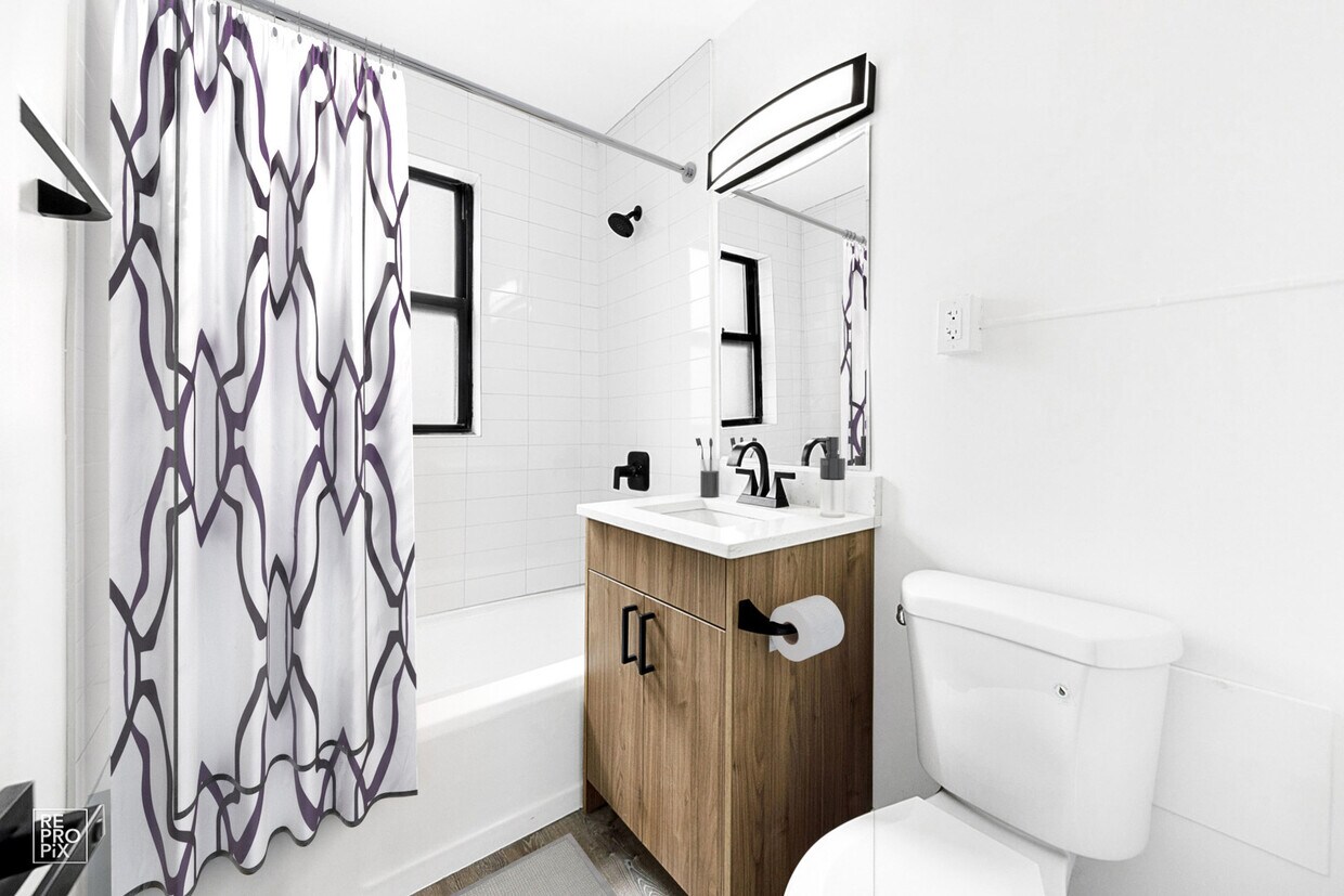 Foto del edificio - 6230 N Kenmore Ave