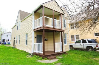 Building Photo - 3514 W 58th St