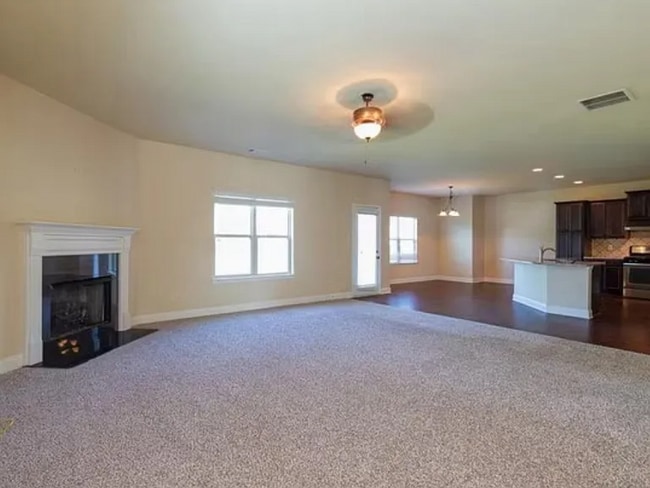 Building Photo - 2408 Misty Ivy Ct