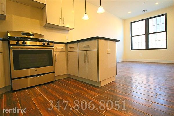 Fotografía del edificio - 754 Willoughby Ave