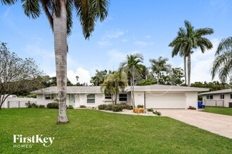 Building Photo - 1419 Argyle Dr