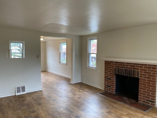 Building Photo - 383 Hale Ave