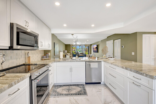 Foto del edificio - 15878 Loch Maree Ln