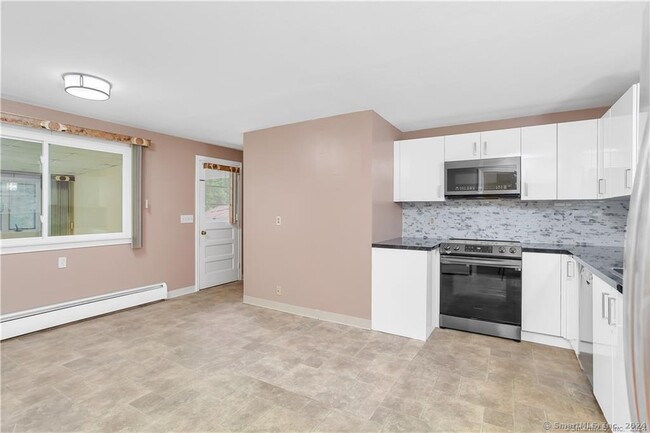 Foto del edificio - 3 Fox Meadow Ln