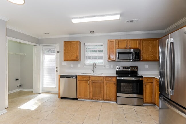 Building Photo - 7243 Kavan Hunter Dr