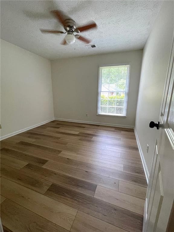 Building Photo - 4630 Hampton Square Dr