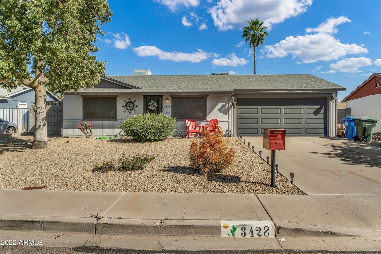 Primary Photo - 3428 E Acoma Dr