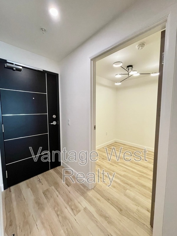 Building Photo - 630-630 Boynton Pl