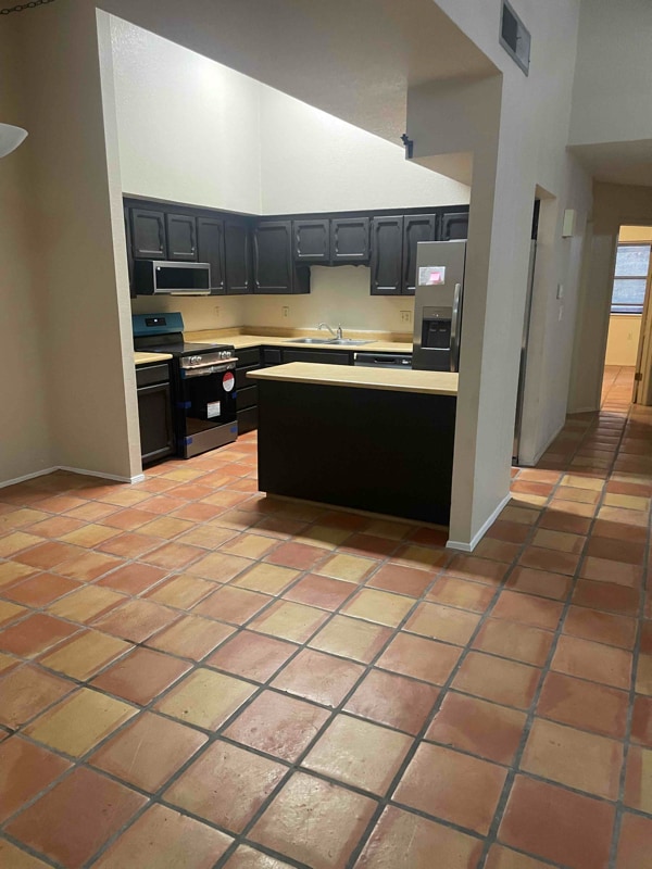 Building Photo - 5757 Lawndale Dr