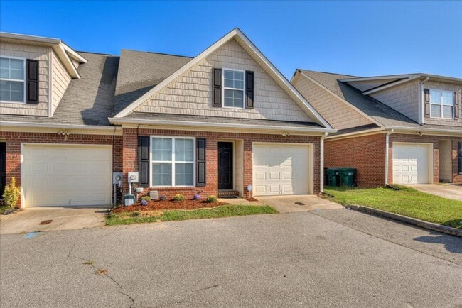 Building Photo - 140 Grove Landing Ct