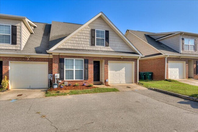 Foto del edificio - 140 Grove Landing Ct