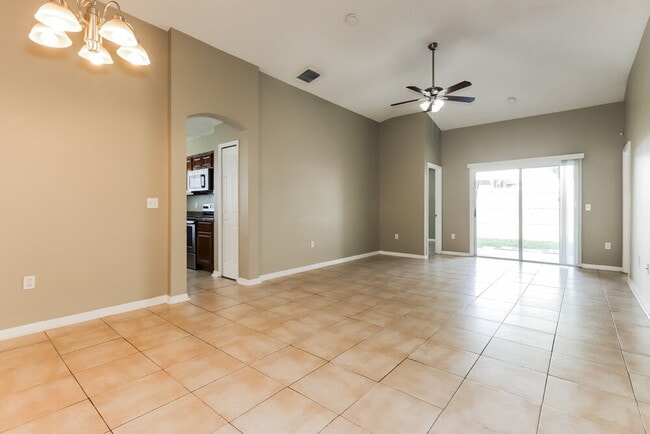 Building Photo - 3114 Summer House Dr