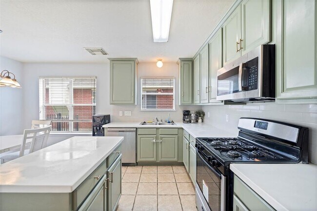 Foto del edificio - 3318 Forest Willow Ln