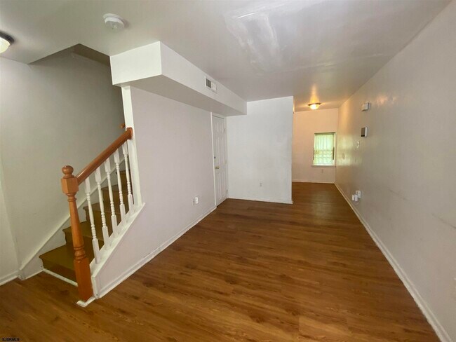Building Photo - 1313 Drexel Ave