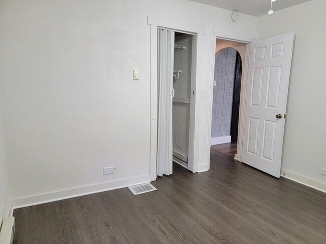 Foto del edificio - 100 E Elm St