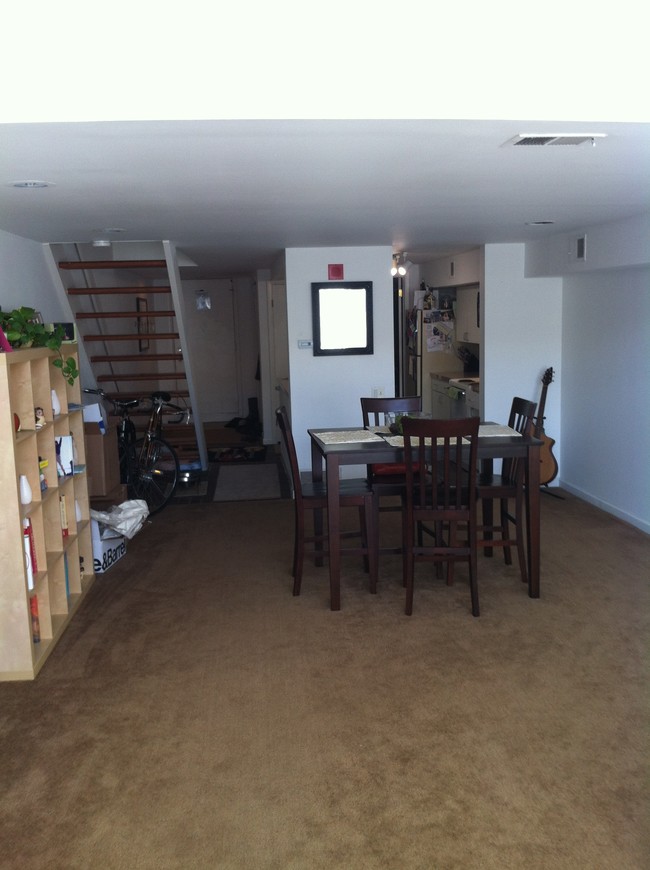 Living room - 1880 Superfine Ln