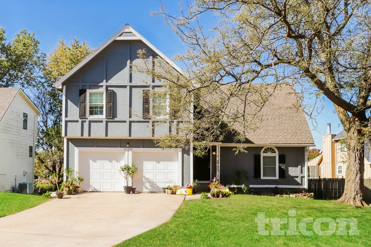 Foto principal - 13354 W 112th Terrace