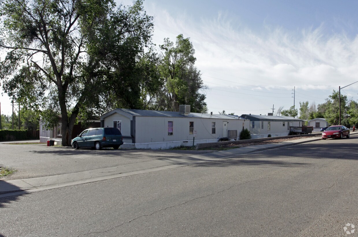 Alta Vista Mobile Home Park Apartments in Greeley, CO