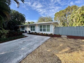 Building Photo - 219 Old Jupiter Beach Rd
