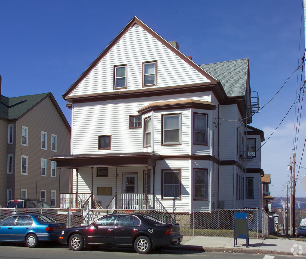 Building Photo - 771 Broadway