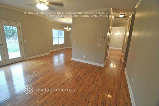 Foto del edificio - 649 Royal Crest Ct