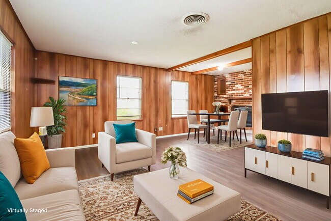 Foto del edificio - 901 Westmont Dr