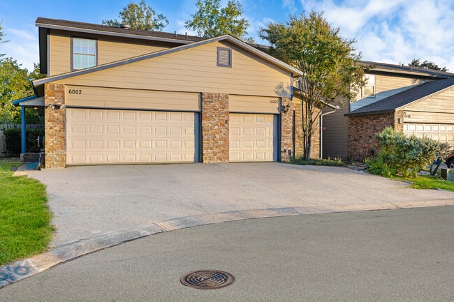 Photo - 6004 Loch Maree Townhome